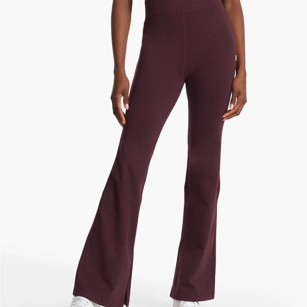 🧞‍♀️Vuori Granite High Waist Flare S 🧞‍♀️